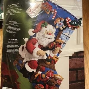 Santa Felt Stocking kit Bucilla 86165 workshop 18"